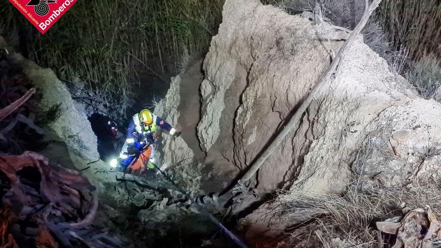 Rescatan a un hombre tras caer al fondo de un barranco de La Vila