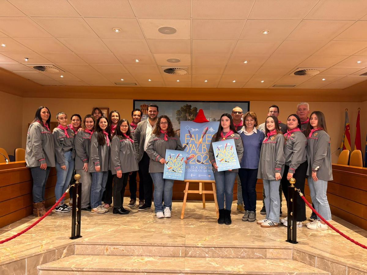 El diseño representa a las siete comisiones falleras de Albal y a la Junta Local Fallera.