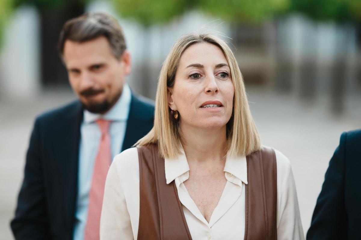 Fotogalería | Acuerdo PP-Vox para investir a María Guardiola presidenta de Extremadura Fotogalería | Acuerdo PP-Vox para investir a María Guardiola presidenta de Extremadura