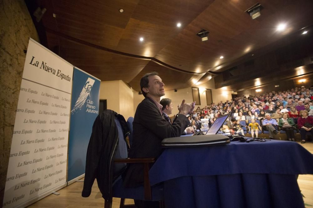 Pedro Duque participa en la segunda jornada de la II Semana de la Ciencia