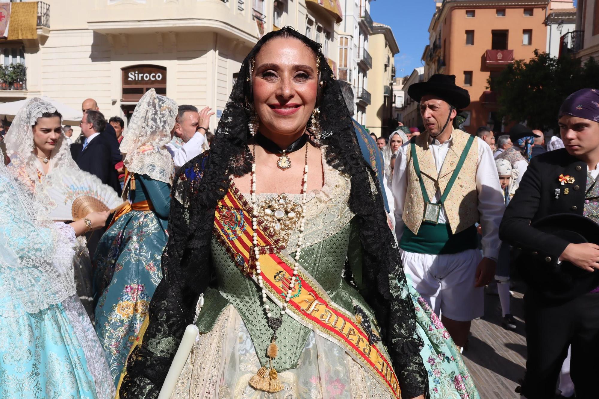 Comisiones de falla en la Procesión de la Virgen (2/5)
