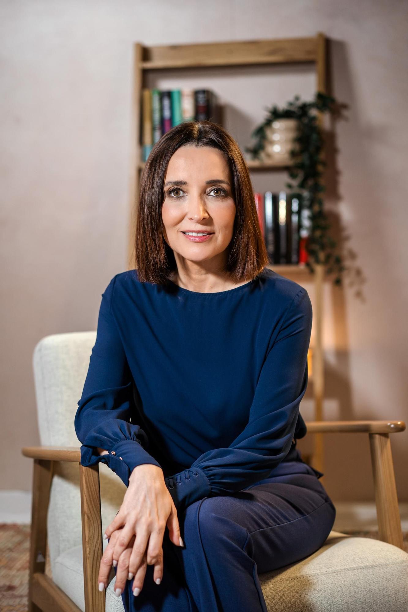 Cruz Sánchez de Lara, autora de `Las gobernadoras, invitada este martes en Levante Televisión
