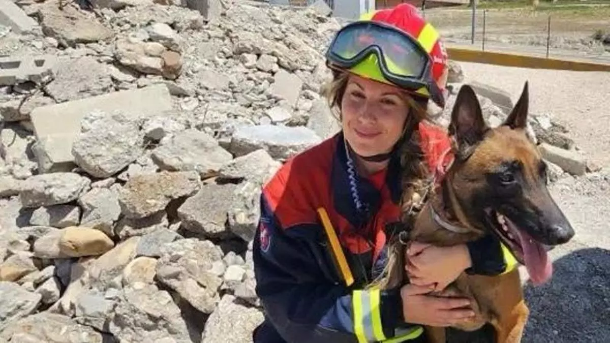 Carolina Galán, la vecina de Boltaña que ha viajado a la zona cero del terremoto en Venezuela: "Mi motivación era localizar vidas bajo los escombros"