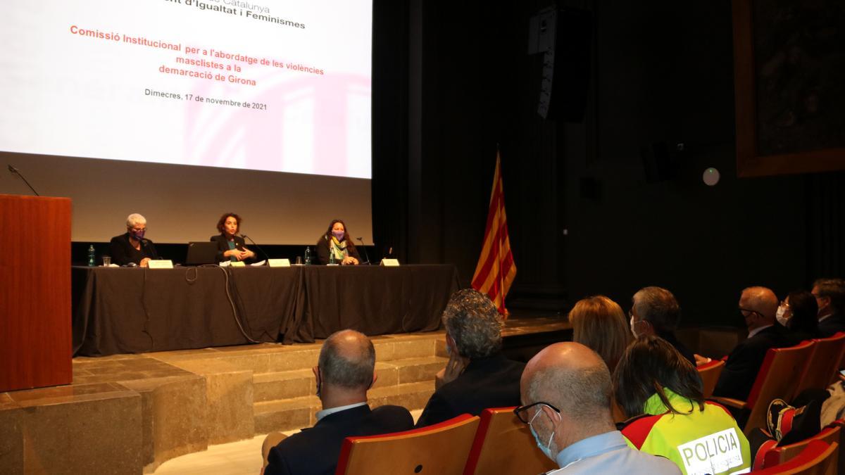 La reunió de la comissió institucional per a l&#039;abordatge de les violències masclistes a la demarcació de Girona