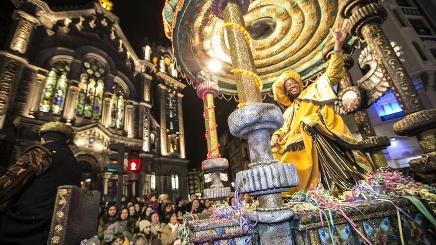 Tres actores ayudarán a los Reyes Magos en la cabalgata de Oviedo y no gente popular de la ciudad