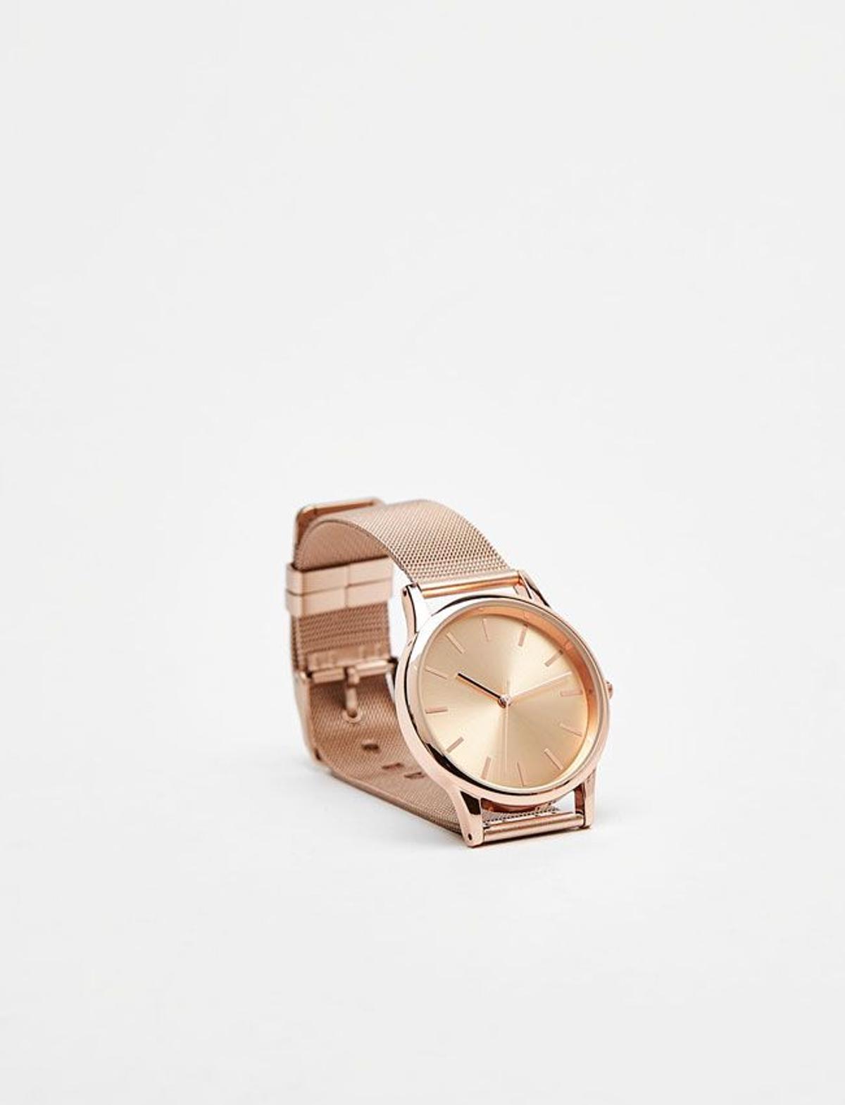 Reloj dorado de Bershka en rebajas