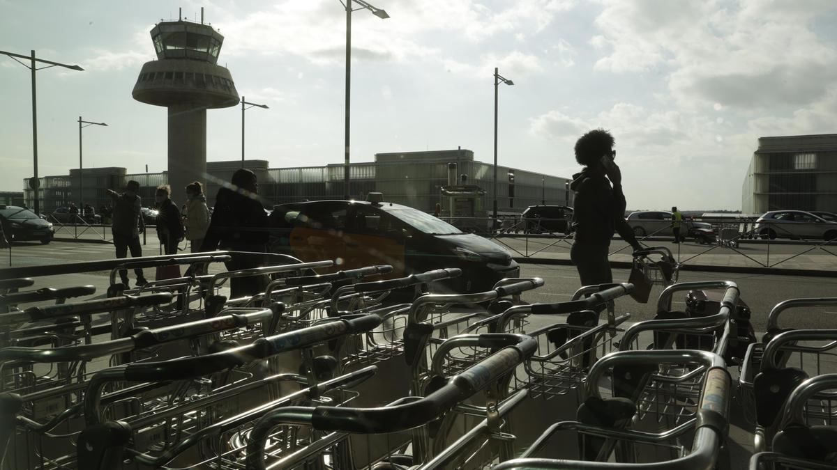 Exterior de la terminal T1 del aeropuerto de Barcelona-El Prat.