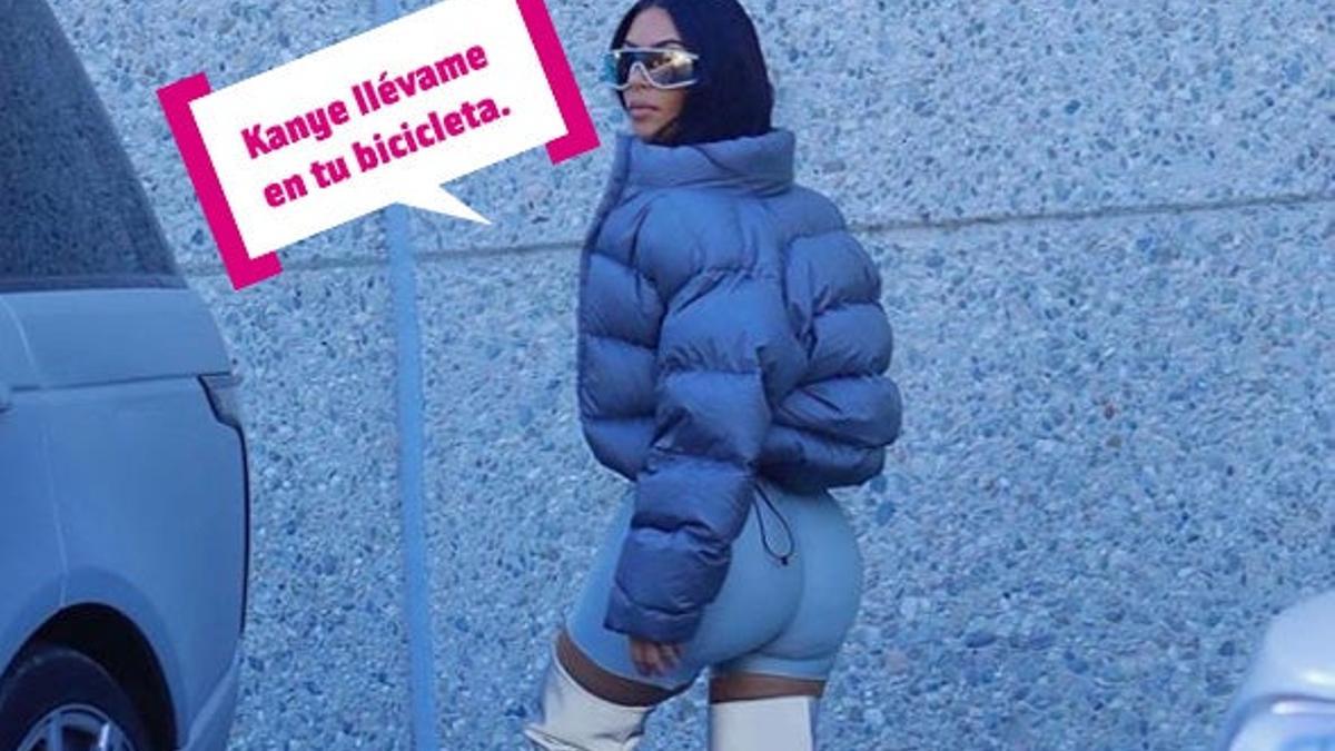 Kim Kardashian con pantalones 'spanx'