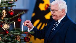 Steinmeier insta a no paralitzar-se davant "l’odi i  la violència"