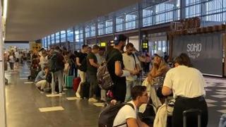 'Hermine' provoca hasta 540 vuelos cancelados en Canarias