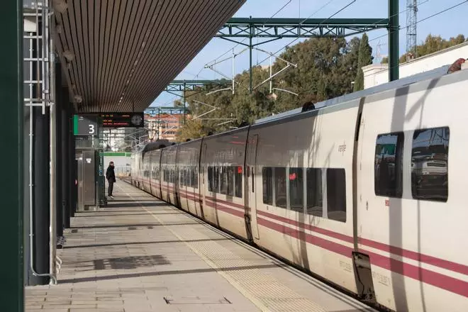 Ya están en marcha las cuatro nuevas frecuencias de tren Cáceres-Badajoz
