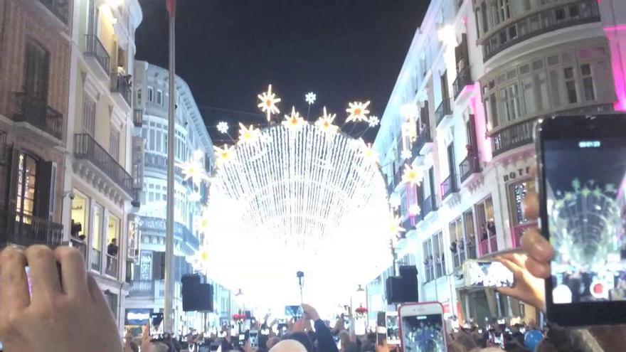 Así ha sido el encendido musical de las luces de la calle Larios