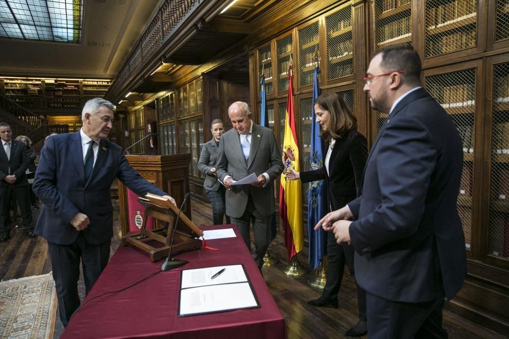 Toma de posesión de Pérez Simón