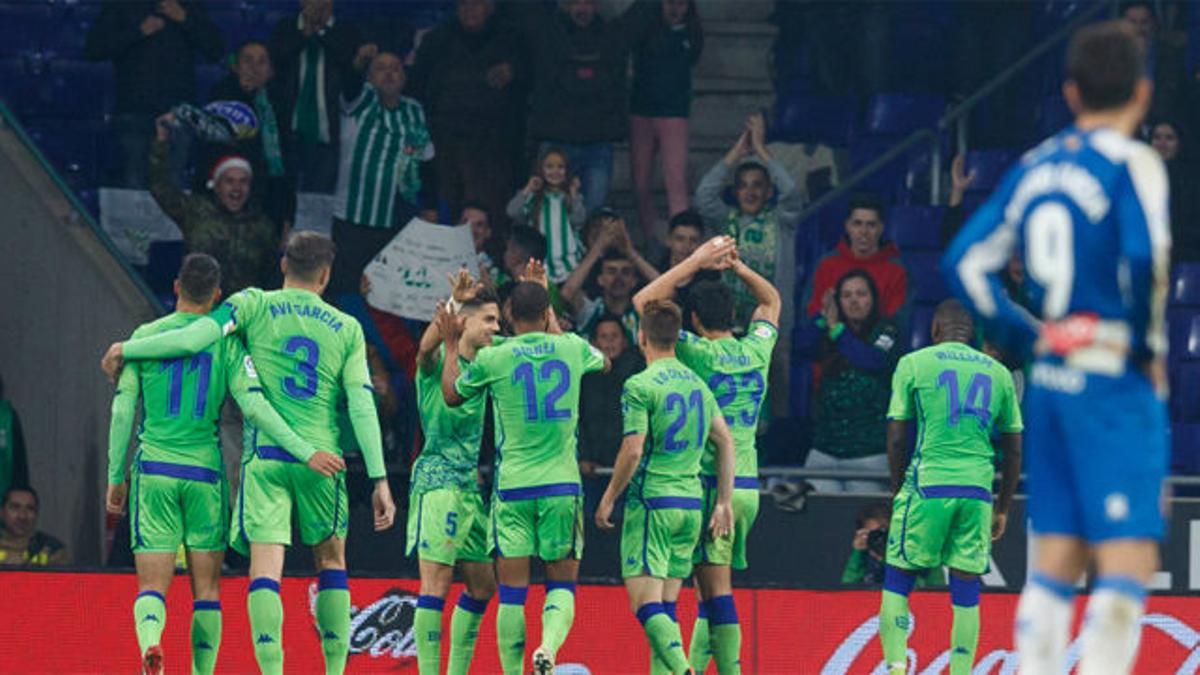 El Betis remonta en Cornellà y el Espanyol suma cinco derrotas consecutivas