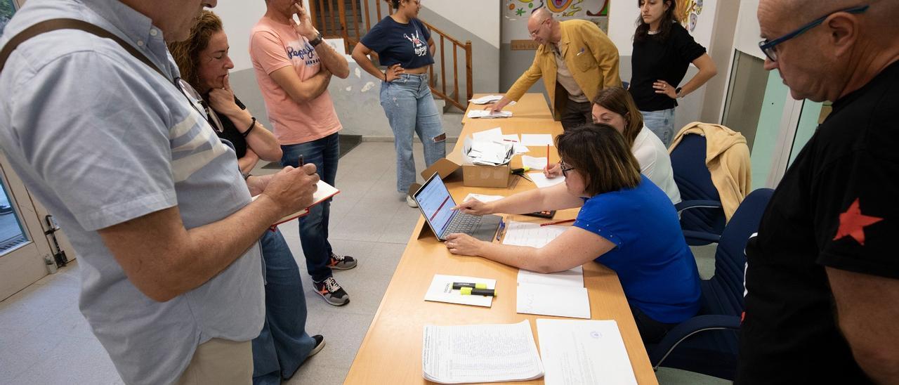 Si tens un viatge el 23 de juliol, deslliurar-te de ser a la mesa electoral dependrà de la Junta Electoral