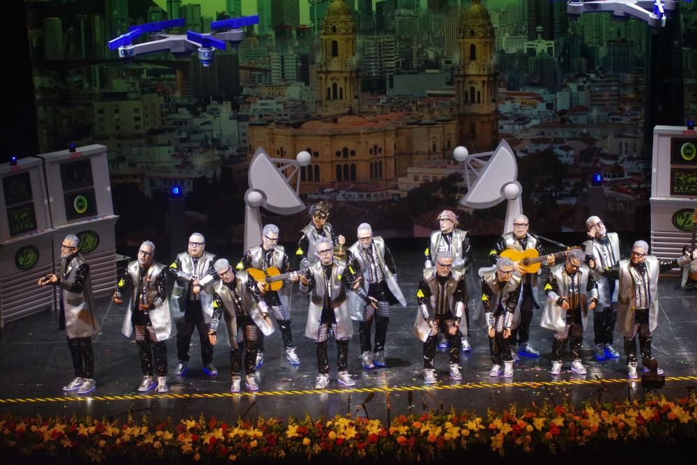 Las imágenes de la segunda semifinal del Concurso de Agrupaciones de Canto del Carnaval de Málaga, en el Teatro Cervantes