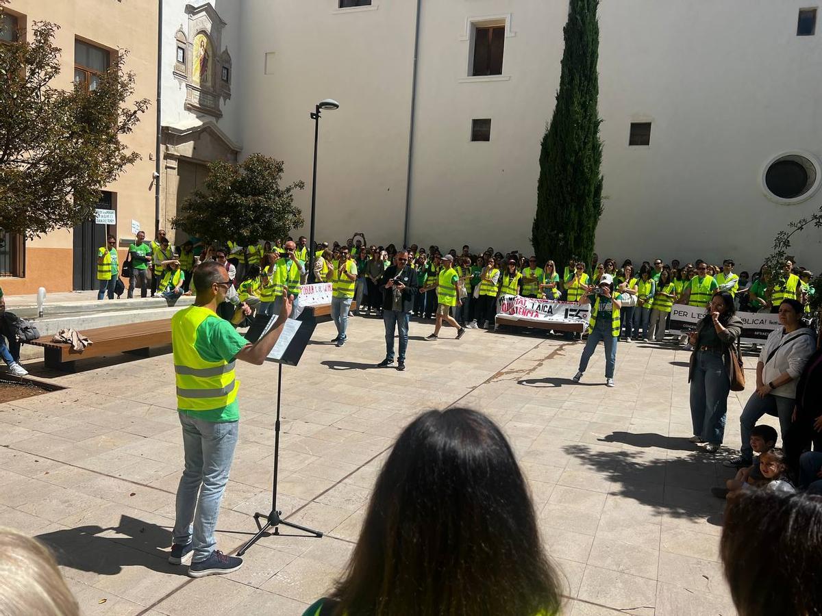 Lectura del manifiesto de los equipos directivos.