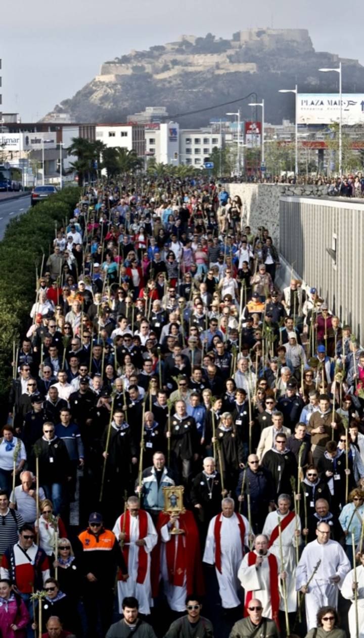 Más de 200.000 personas participan en la romería al Monasterio en el 526 anivesario del Milagro de la Lágrima