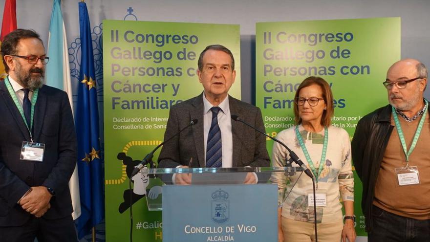 Presentación del congreso, ayer, con el alcalde de Vigo.