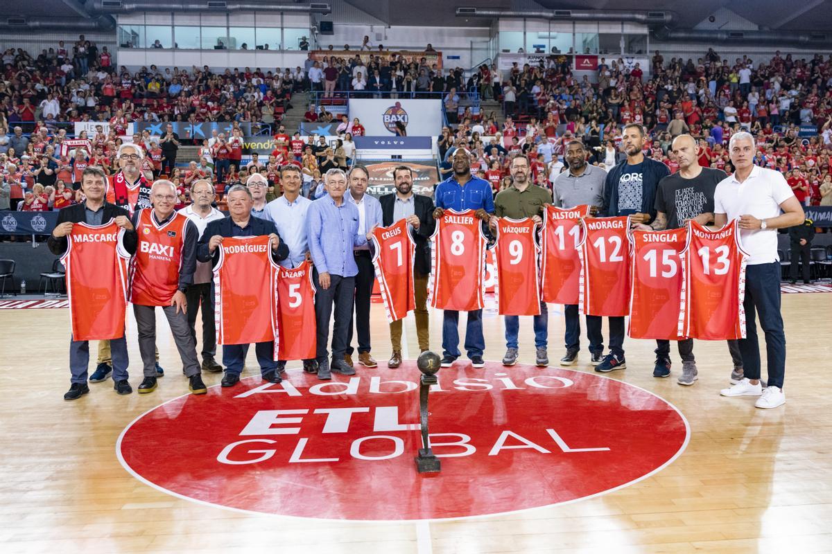 Los campeones de 1998 fueron homenajeados en el Nou Congost por su gesta de hace 25 años