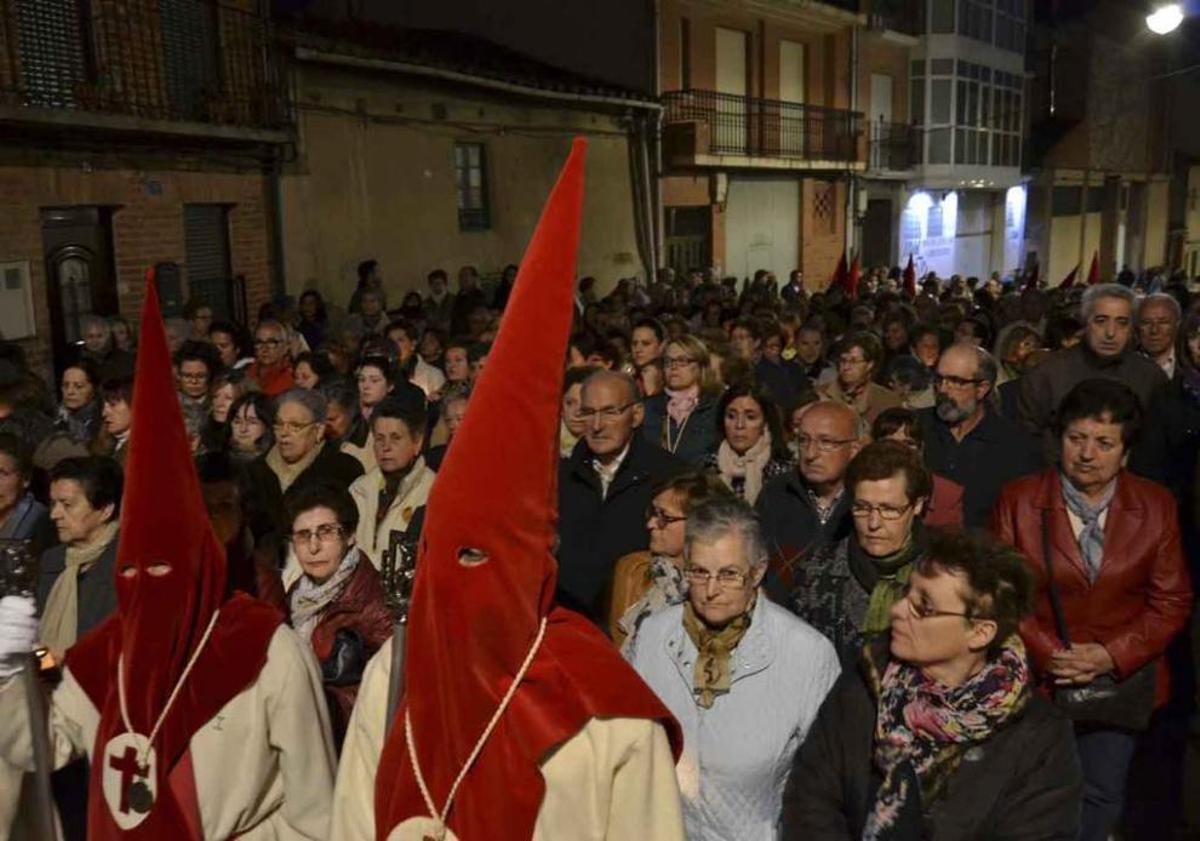Semana Santa en Benavente: Y la noche se quedó muda