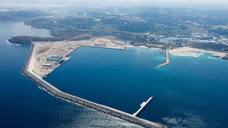 Panorámica de Punta Langosteira. // Carlos Fernández Sousa/ A. Portuaria de A Coruña