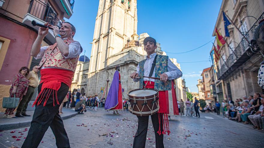 Orihuela se recrea en la tradición del Corpus