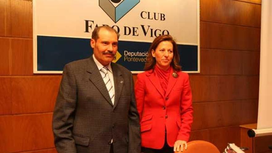 María José Rubio fue presentada por Luis Domínguez, de la Universidad de Vigo.