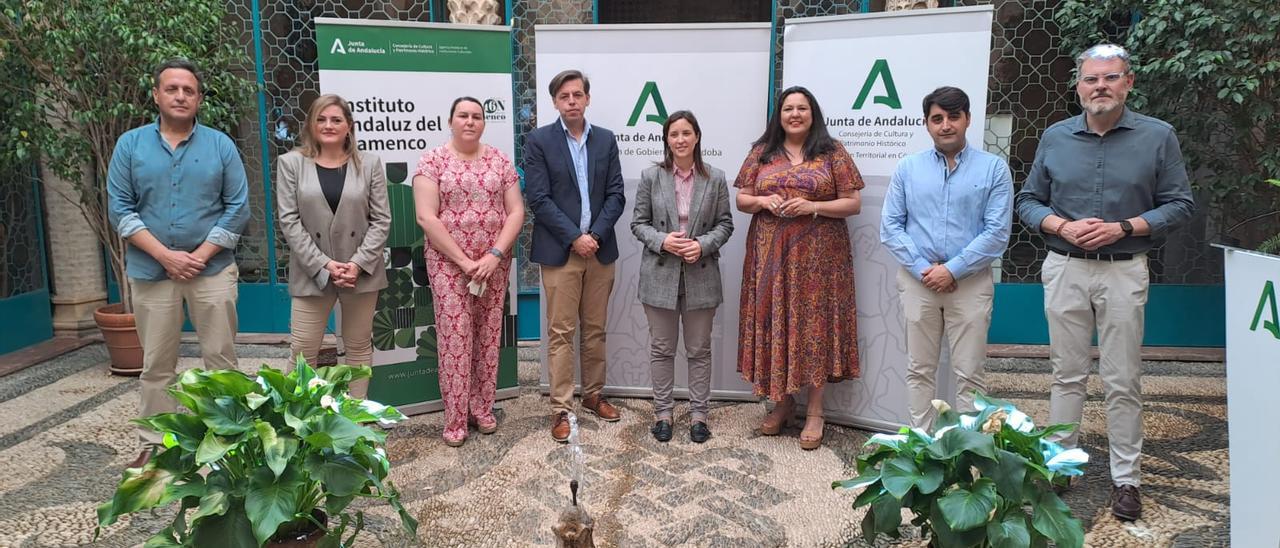 Javier Ibáñez, Eva Torres, Rafi Hinestrosa, Cristina Casanueva, Cristóbal Ortega, Dolores Amo, Antonio Pavón y Francisco Javier Vacas.