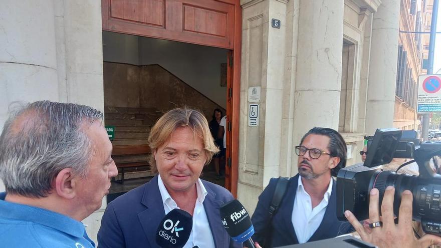 Jorge Campos ratifica en Palma la querella por injurias contra Balti Picornell por llamarle “puto nazi”