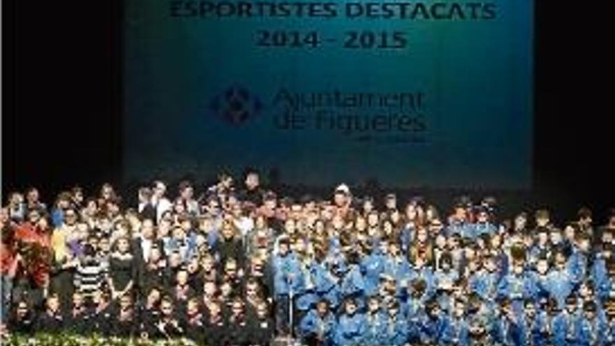 Reconeixement de Figueres a 300 esportistes