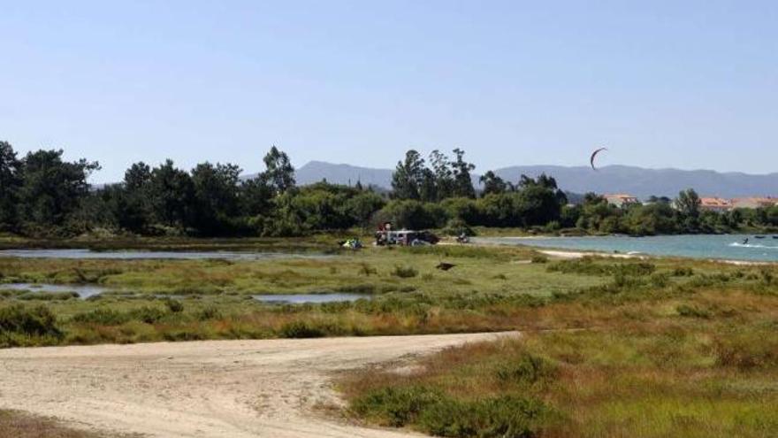 La zona norte de O Bao se ha convertido ya en marisma, algo que siempre defendió Costas.  // Noé Parga