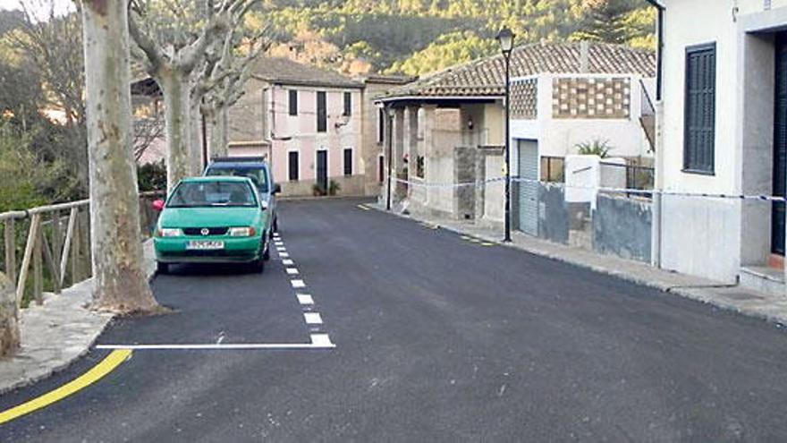 Nuevo asfalto para varias calles de Esporles