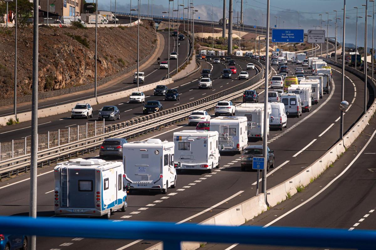 Manifestación de caravanas en la TF-1