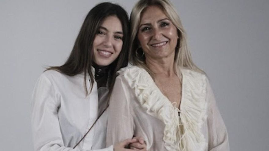 Empar Hoyo y Amparo Santa Remigia