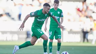 Álex Martín, cerca de convertirse en nuevo central del Córdoba CF