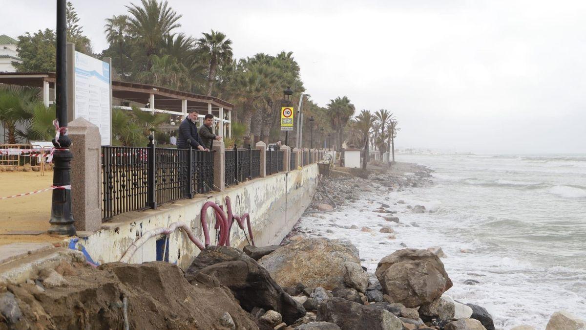 Parte del paseo marítimo de Marbella, entre el centro urbano y Puerto Banús.