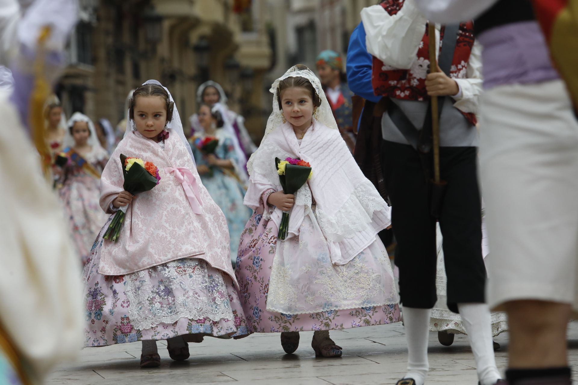 Búscate en el primer día de Ofrenda por la calle Quart (entre las 115.30 y las 17.00 horas)