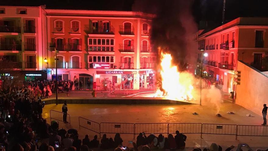 Dénia despide unas Fallas multitudinarias