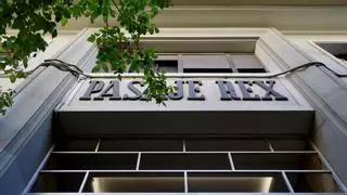 Pasajes comerciales en València: cuando la ciudad se cuela en las manzanas