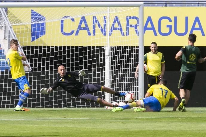 17.04.19. Las Palmas de Gran Canaria.Fútbol segunda división temporada 2018-19. Entrenamiento de la UD Las Palmas. Estadio de Gran Canaria.  Foto Quique Curbelo  | 17/04/2019 | Fotógrafo: Quique Curbelo