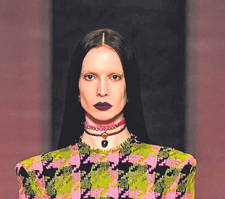 Labios negros. El nuevo gótico F/W 22/23.