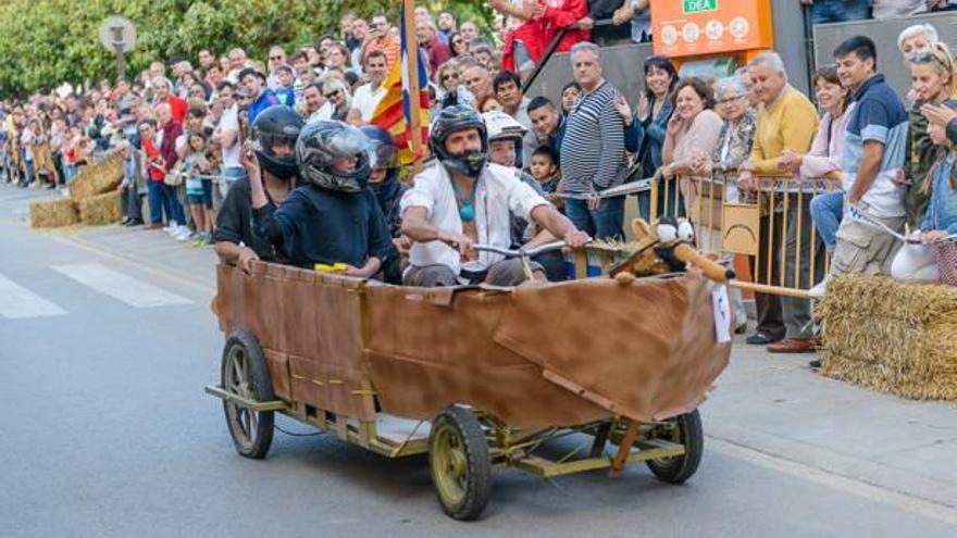 Un dels carretons participants, en plena cursa.