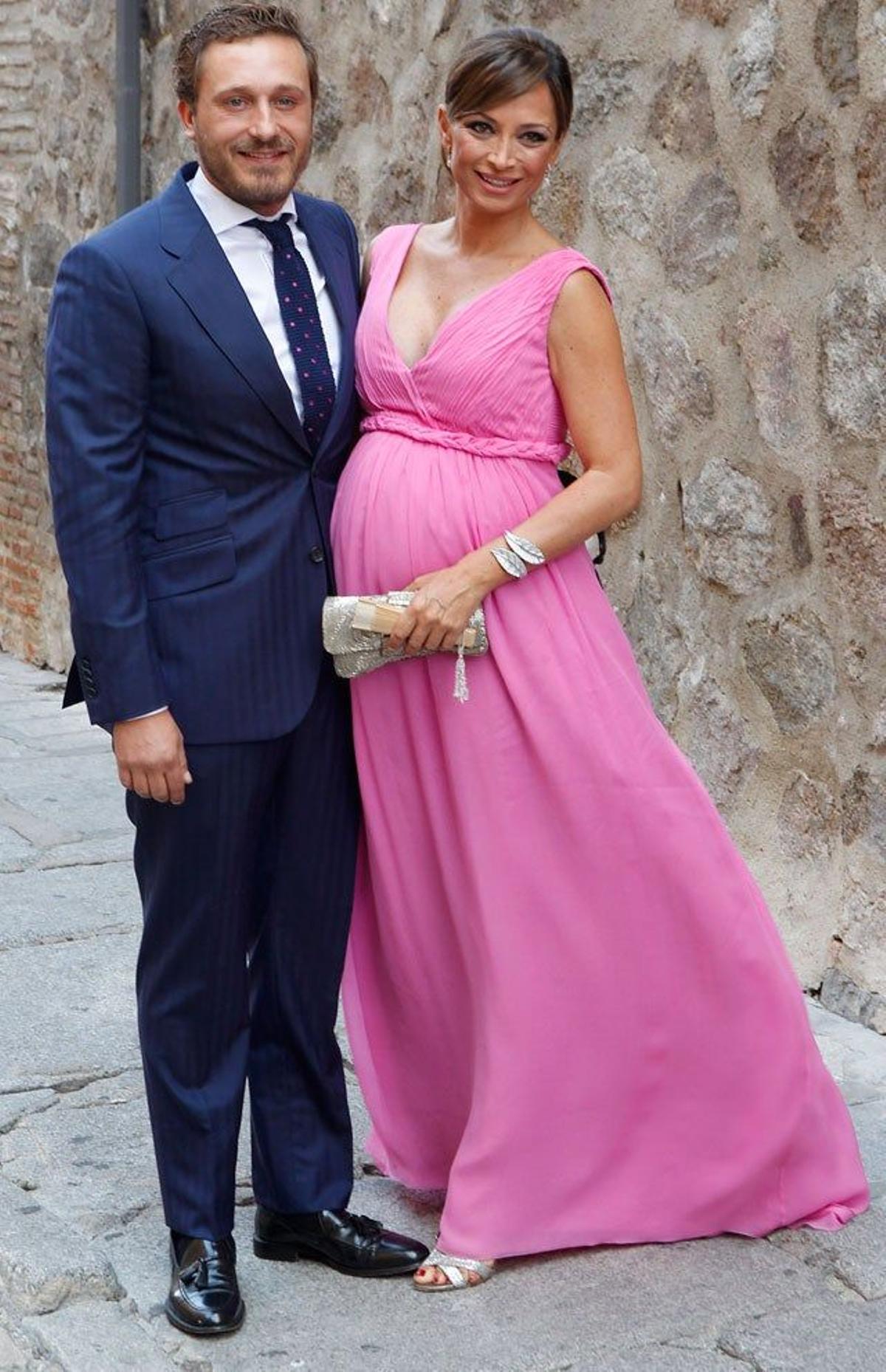 Juan Peña y Sonia González llegando a la boda de Feliciano López y Alba Carrillo