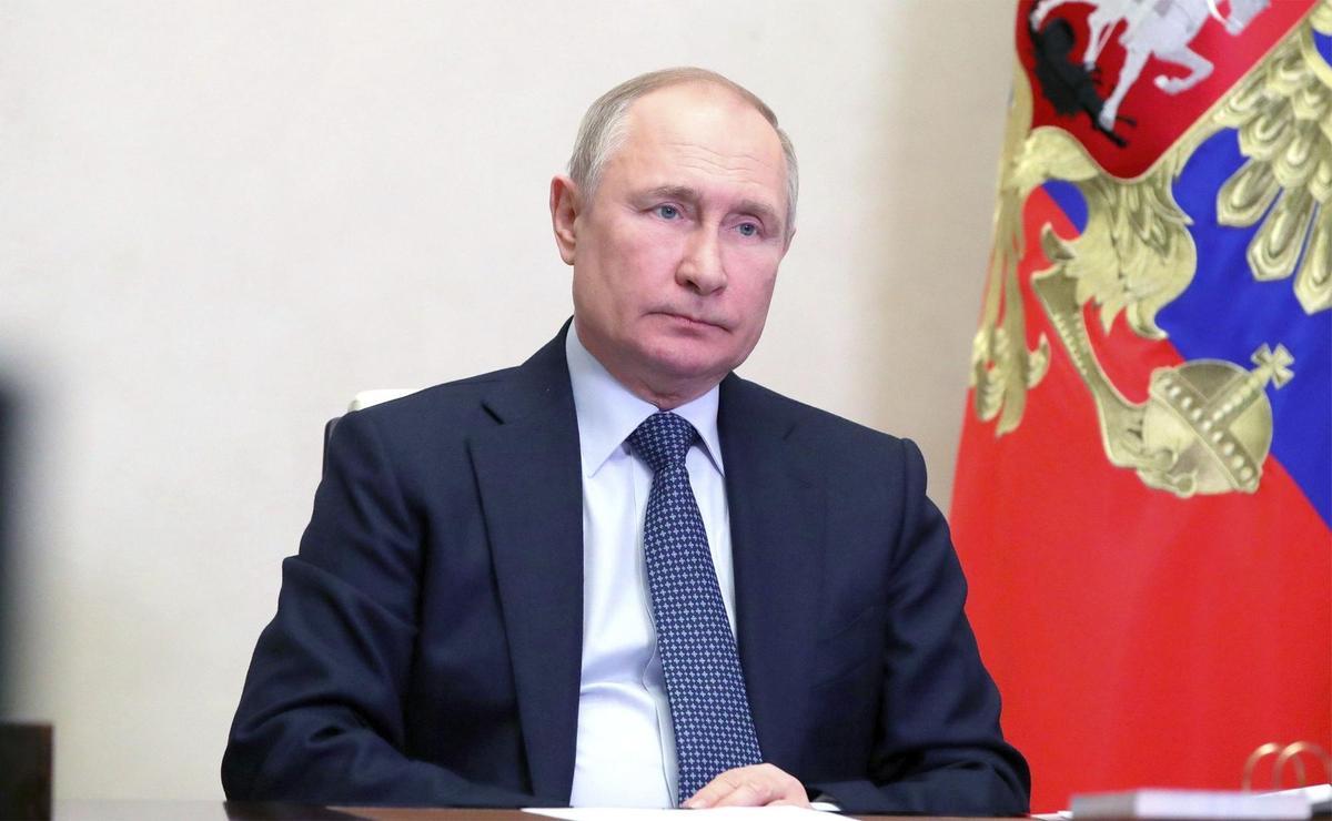 18 April 2022, Russia, Moscow: Russian President Vladimir Putin chairs a meeting on economic issues via videoconference at the Novo-Ogaryovo residence. Photo: Mikhail Klimentyev/Kremlin Pool/Planet Pix via ZUMA Press Wire/dpa