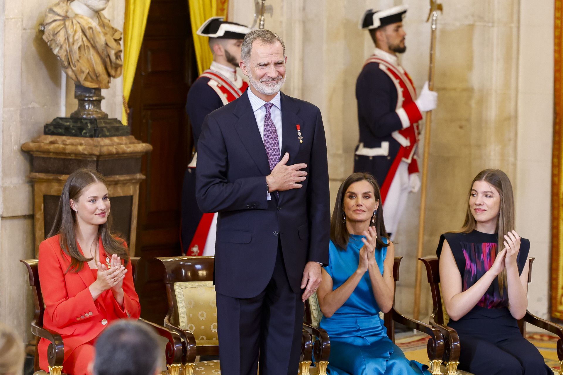 La familia real en el acto de homenaje a los 10 años del rey Felipe VI