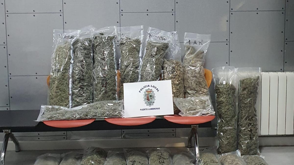 Marihuana confiscada por la Policía Local de Puerto Lumbreras.