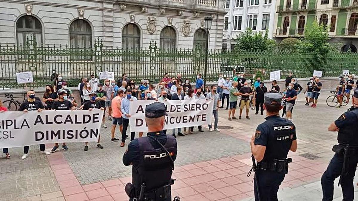 La protesta ante la Junta General del Principado. | A. I.