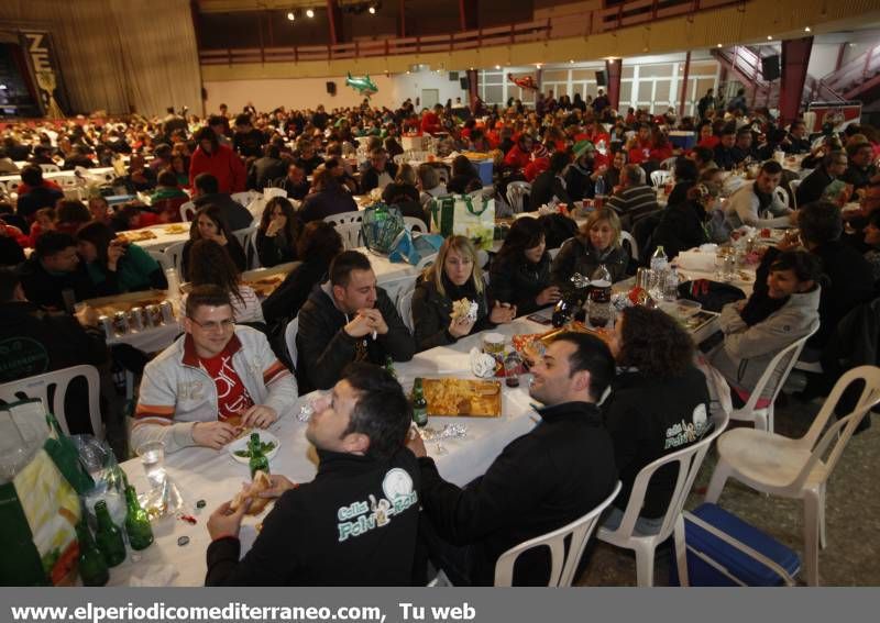 GALERÍA DE FOTOS -- Multitudinario Sopar de Colles