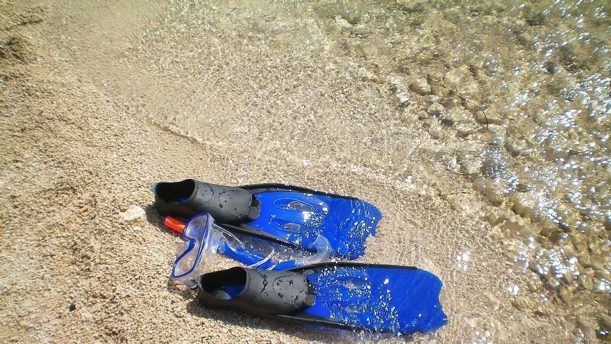 Ni Ibiza ni Formentera: la cala de Alicante que sorprende por sus aguas turquesa y sus fondos cristalinos